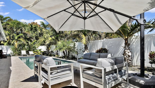 Beach Bliss 10 Mins to Waves 3BR Oasis With Pool - Foto 5, Habitación