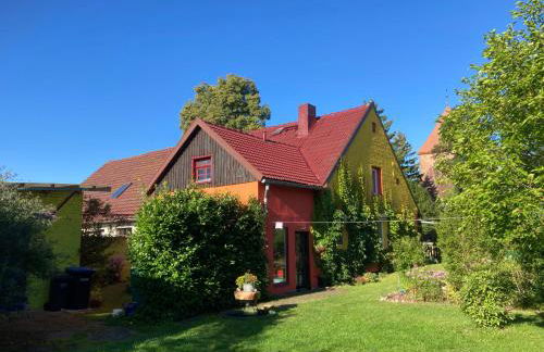 Villa Kunterbunt: Urgemütlich und fast perfekt - Foto 1