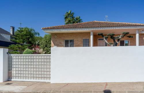 Casa Chalet Villa con piscina, jardín y aire acondicionado cerca de Valencia en La Eliana-L'Eliana - Foto 46