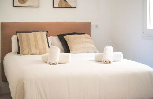 Magnificent- 2Bd 2Bth- City Center - Photo 35