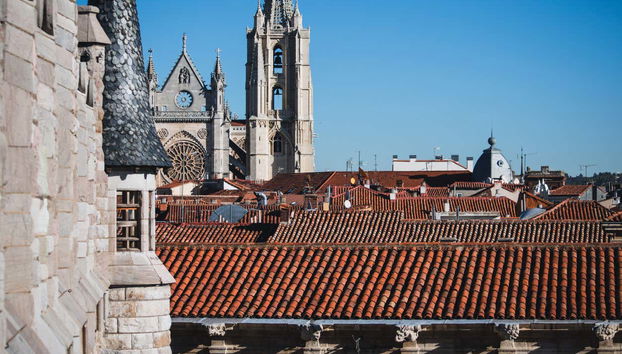 Cathédrale de León depuis la Casa Botines