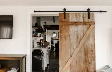 Ode to the '70's creative private home with pool - Foto 11