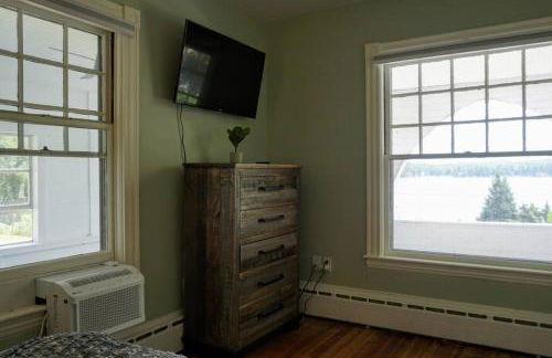 Amazing view of Lake Winnisquam, fully remodeled! - Foto 19