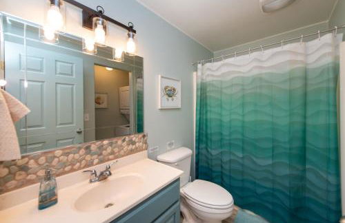 Sequim Escape with Gas Grill and Deck, Walk to Beach! - Foto 23