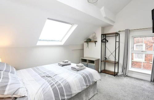 The Hot Tub Townhouse by Holiday Heim - Photo 55