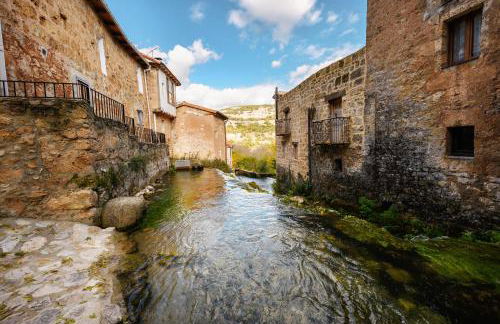El Salto del Agua Auténtico El Molino de la Cascada Orbaneja - Photo 5
