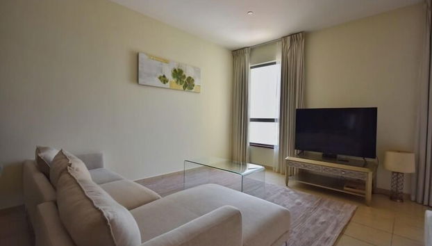 Modern Studio with Sweeping City Views - Foto 4, Zona de estar