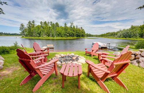 Dock, Fire Pit Historic Lakefront Cabin in Mercer - Foto 1