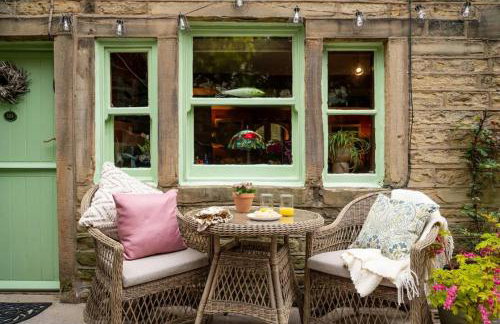 Historic, Hidden, Cosy, Log Burner, 10mins walk to Holmfirth - Foto 6