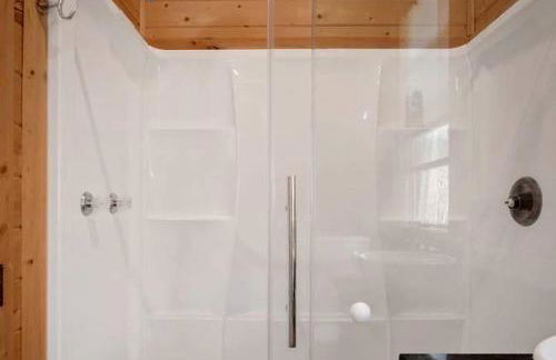 Incredible Sunset at Beachfront Glamping Cabin on Private, Herron Island with Fire Pit and Kayaking near Olympia, Washington - Foto 21