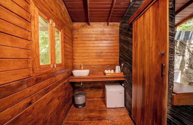 Woodland Sanctuary - Photo 9