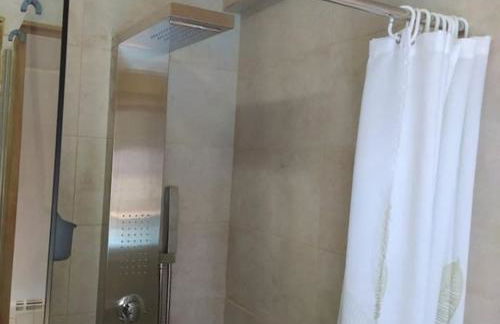 Acogedora casita loft de piedra con piscina compartida - Foto 15