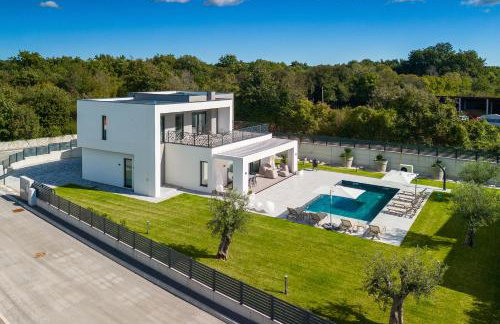 Villa BB Rapsody 10 with heated salt water pool - Foto 30