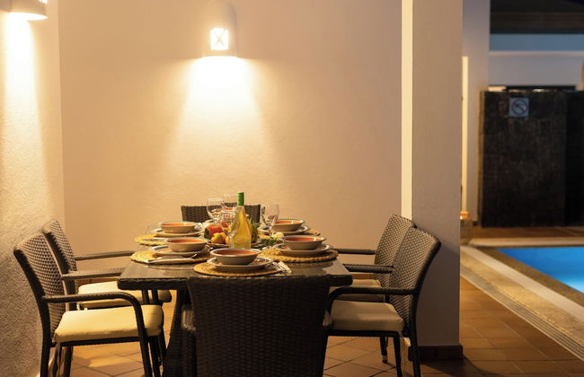 Beautiful 5-bed Villa in Playa Blanca - Photo 35