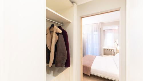 Rego Apartments Panoramic VIEW TOP FLOOR - Foto 5, wardrobe