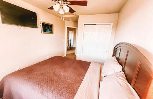 Hot Tub, King Beds, Pet Friendly Close to I25 - Foto 11