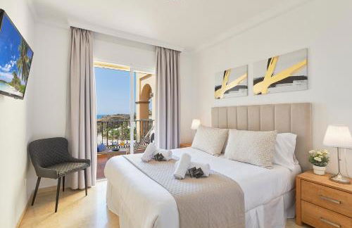 Marina XI Enjoy the Sun, Sea Views, Pools & BBQ Steps from the Beach in Mijas Costa & Fuengirola - Foto 8