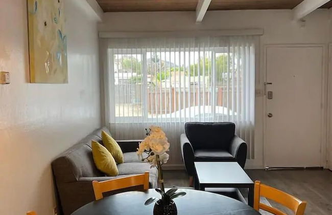 New 2BR Home w Parking Laundry in 580-80 - Foto 13