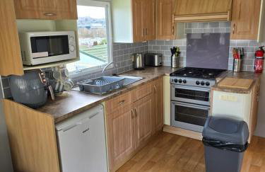 Light and Airy 2 Bedroom Mobile Home - Foto 7