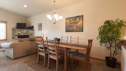 River Scene 30 Day Minimum - Foto 5