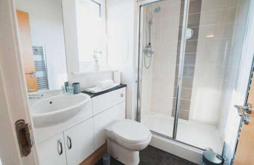 Top-Floor 2-Bed Near Braehead - Foto 22