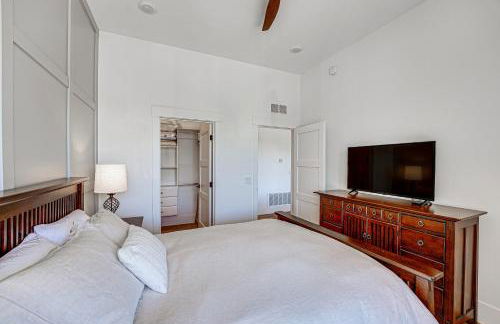 Downtown Grand Haven Condo - Walk to Boardwalk! - Foto 9