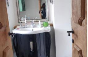 Luxury Apartment - Photo 6