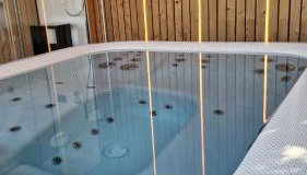 Le Chalet de la Répandise - Gîte Vosges 9 pers, Spa privé & Piscine - Proche Gérardmer - Foto 4