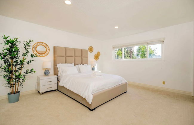Serene Retreat & Modern Comforts in Rowland Heights - Foto 8