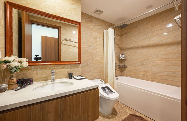 Luxe Paradise Suites Tay Ho - Photo 44