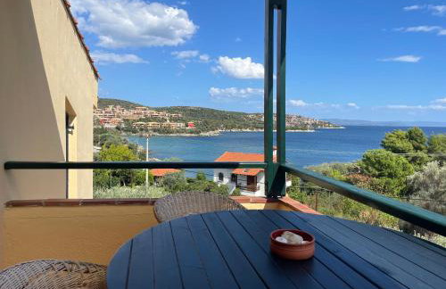 The Yellow Houses - Photo 4