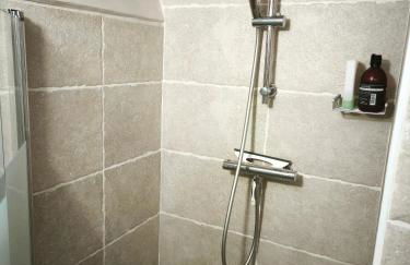 Cabanon provençal, piscine et jacuzzi partagés - Foto 26