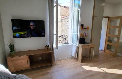 L'Escale CDG aéroport, Stade de France, Parc des Exposition, PARIS - Foto 4