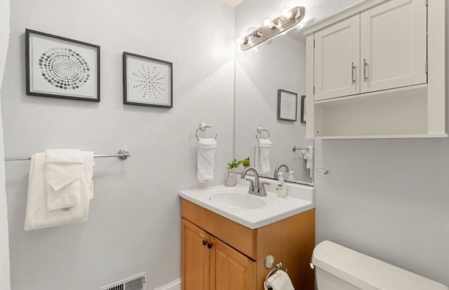 Downtown Abode W/ Hot Tub – Walk to Csu & Old Town - Foto 10