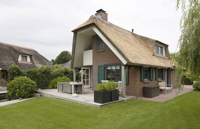 Stylish Thatched Villa with 2 Bathrooms near Giethoorn - Foto 1