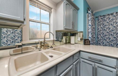 Spacious 1-BR Midtown Houston Apt with King Bed & Free Parking - Foto 5