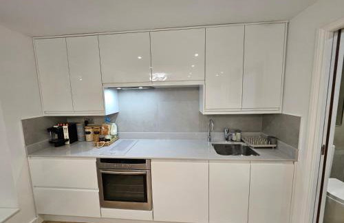 Ground Floor-Modern-Cosy-Private-Whitefield Studio - Foto 27