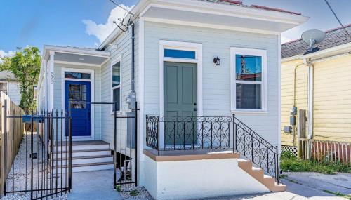 Spring Festival Stay Mid-City w Pool Balcony - Foto 2