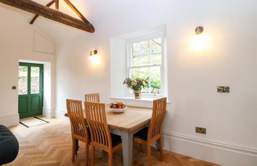 The Reading Room - Photo 7