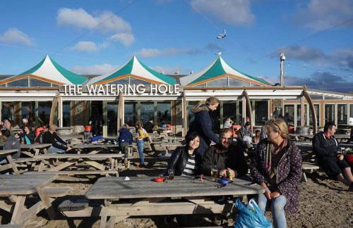 Mellow Cottage just a short walk to the beach - Foto 10