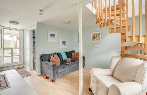 Rockport Cottage with Patio - Steps to Beach! - Foto 11