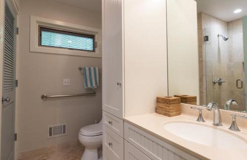 Beach View Cottage - On the Lake - Foto 28