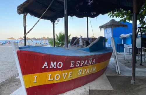 Fuengirola Holiday Apartment w/Balcony View & Pool - Photo 26