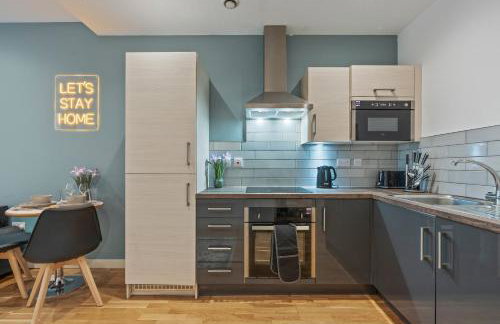 Central Leeds Flat - In City Centre - Modern Décor - Sleeps 8 - Foto 10