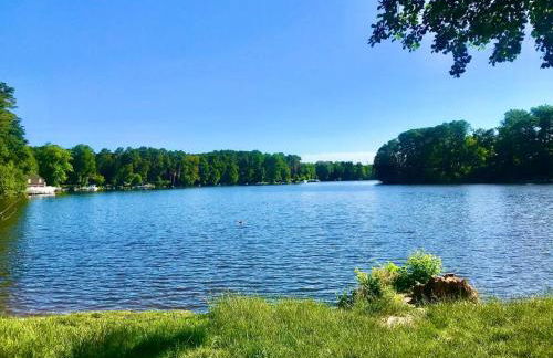 FEWO PARTNERS Haus Clemens - Gemütliches Holzhaus mit Grundstück nahe Badesee - Photo 36