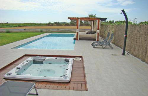 Villa en el campo cerca de la playa. - Foto 2