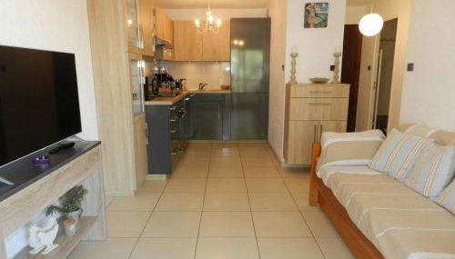 Appartement Moderne 2 pièces à Bormes - Terrasse et Parking - FR-1-251-925 - Foto 2