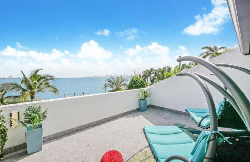 Best Bayfront View Villa with Heated Pool - Foto 51