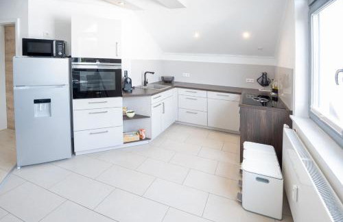 CASA8070 - Exklusive große Maisonette-Wohnung 91 qm für Familien, Gruppen, Geschäftsreisende, inklusive Parkplatz, WLAN, Kaffee und Tee, voll ausgestattet für 1 bis 9 Personen, zentrumsnah an der Autobahn A9 Ingolstadt-Süd - Photo 10