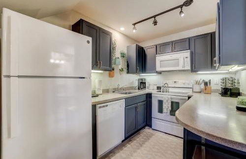 Private condo steps from ski lift minutes to lake - Foto 6